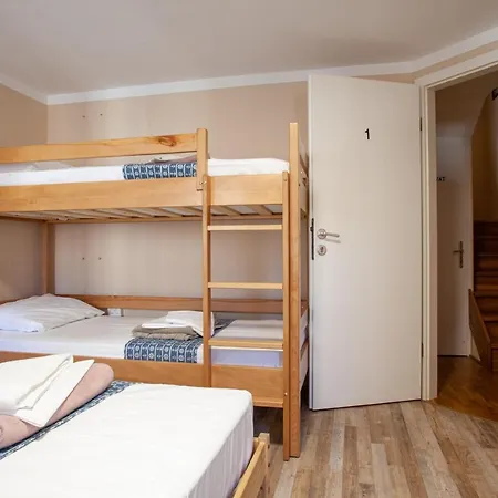 Adriatic (adults Only) Vandrarhem Piran