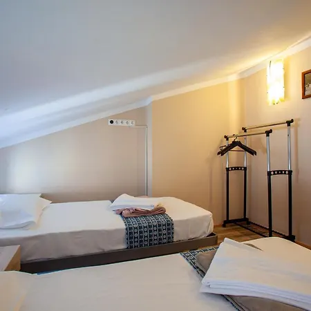 Hostel Adriatic (adults Only)