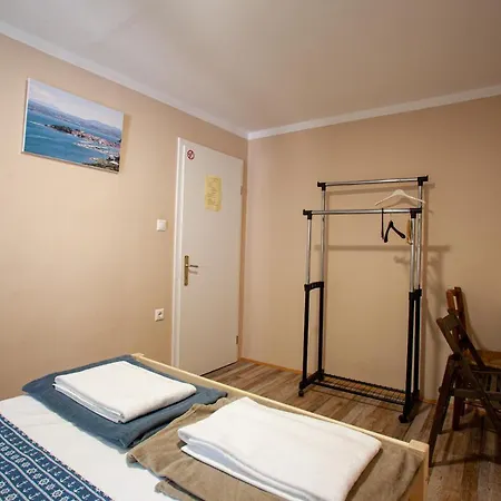 Adriatic (adults Only) Hostel *