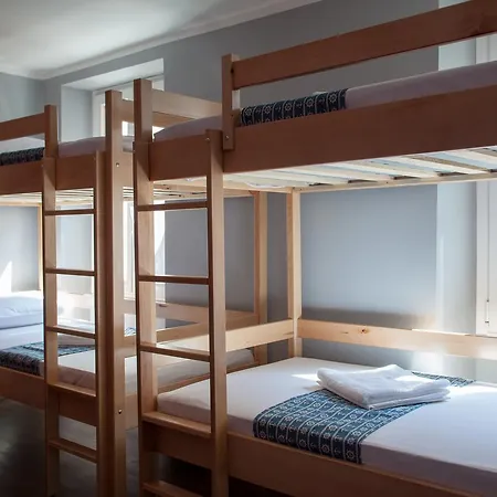 Adriatic (adults Only) Hostel *