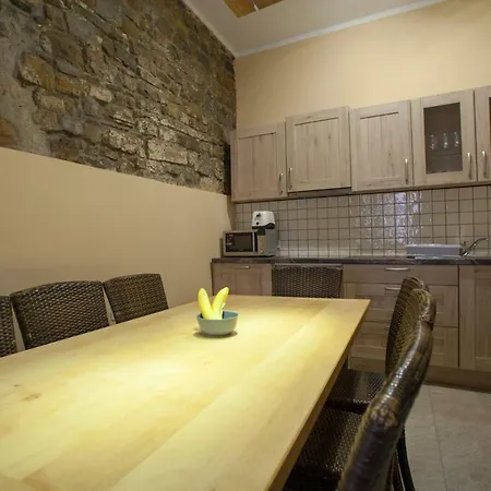 Adriatic (adults Only) Hostel *