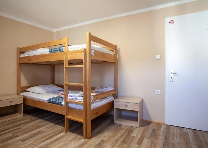 Adriatic (adults Only) Hostal *