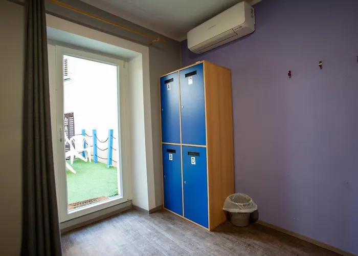 Adriatic (adults Only) Hostel *