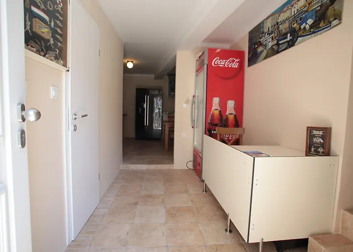 Adriatic (adults Only) Hostel *